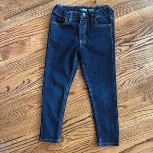 Oshkosh Skinny 4T Jeans ; lightly worn great condition